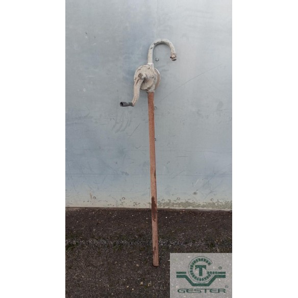 Manual hydraulic pump