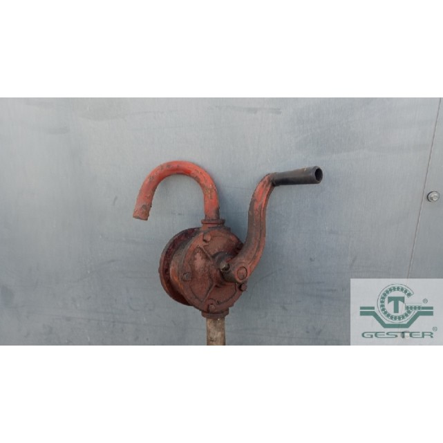 Manual hydraulic pump