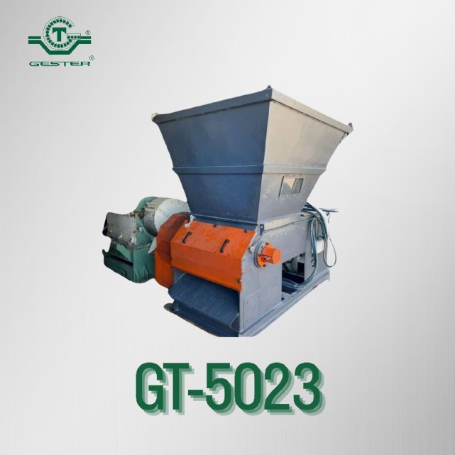 Single-shaft plastic shredder