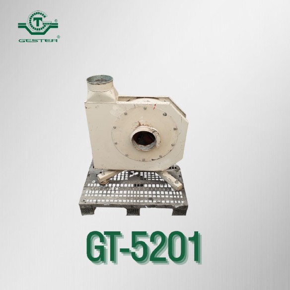 Aspirateur centrifuge pour transport de solides