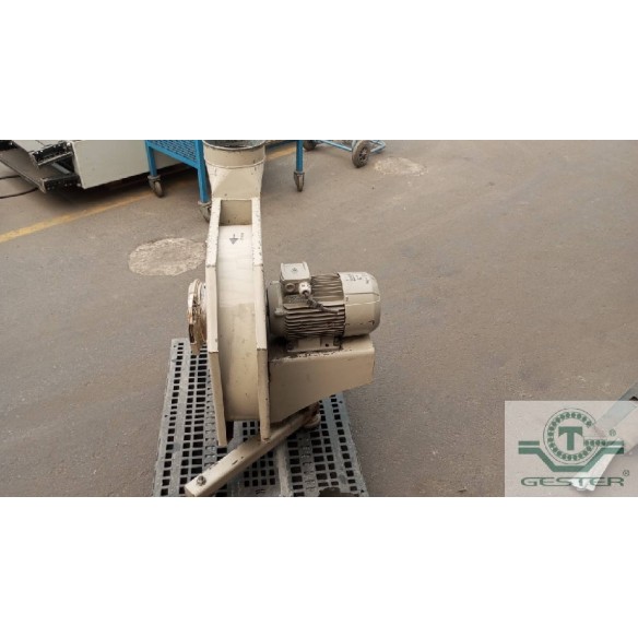 Aspirateur centrifuge pour transport de solides