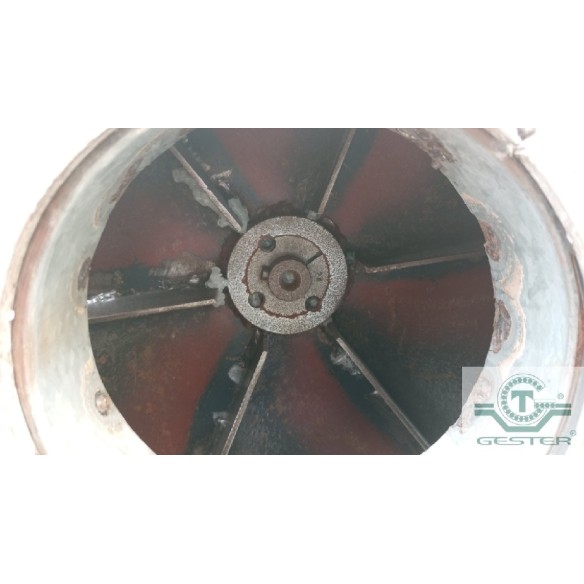 Aspirateur centrifuge pour transport de solides