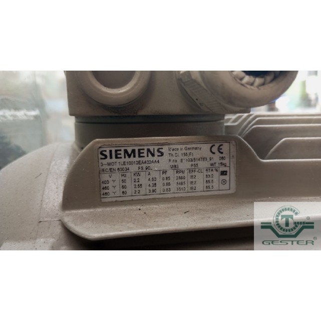 Aspirateur centrifuge pour transport de solides