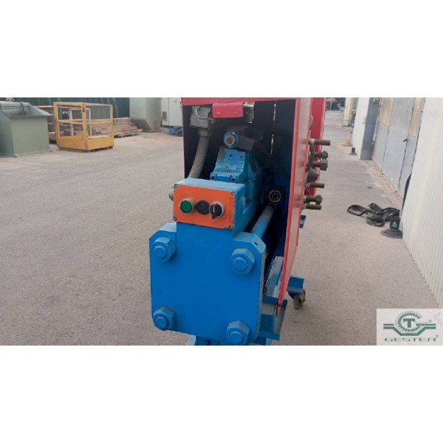 Hydraulic filter changer