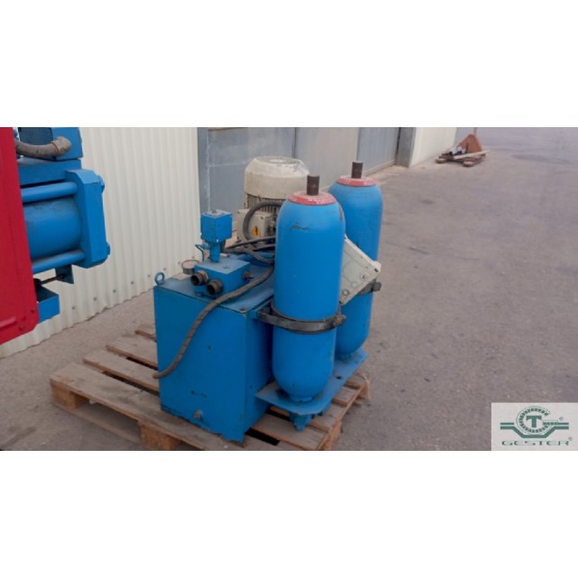 Hydraulic filter changer