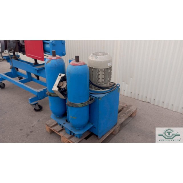 Hydraulic filter changer