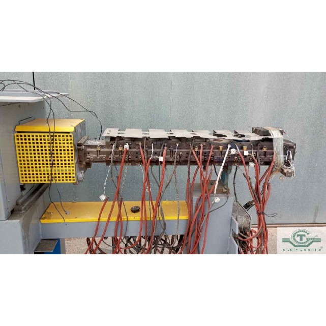 Extruder double spindle