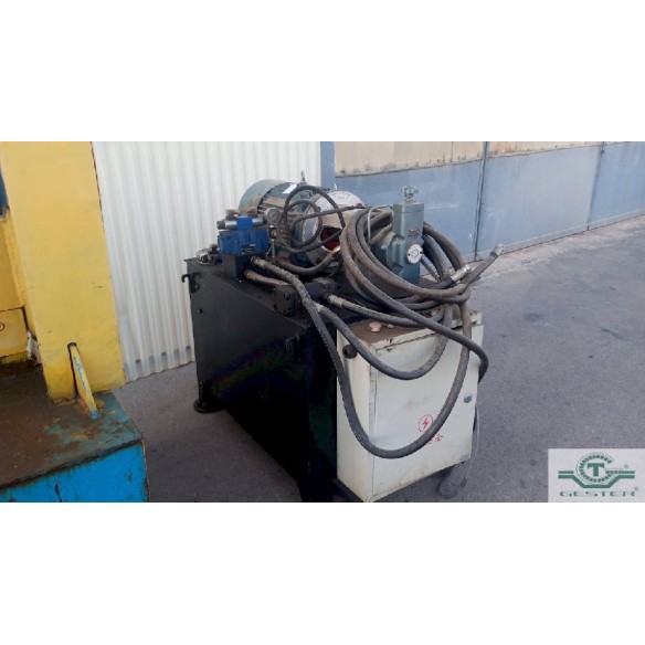 Hydraulic shear (guillotine)