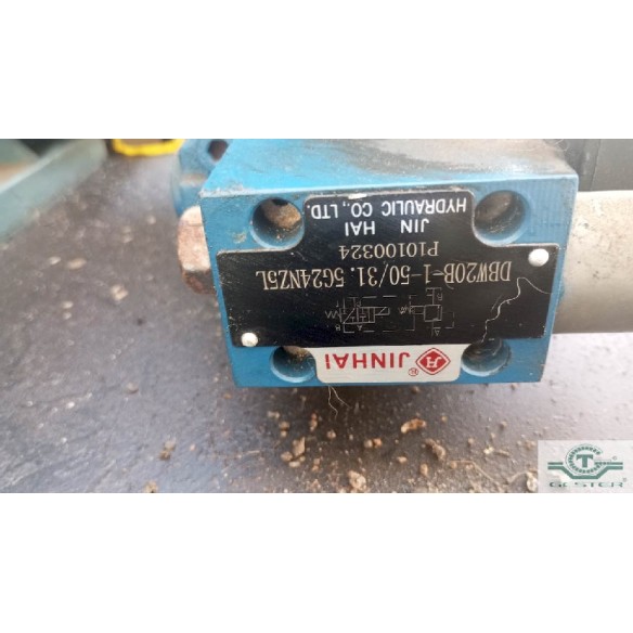 Hydraulic shear (guillotine)
