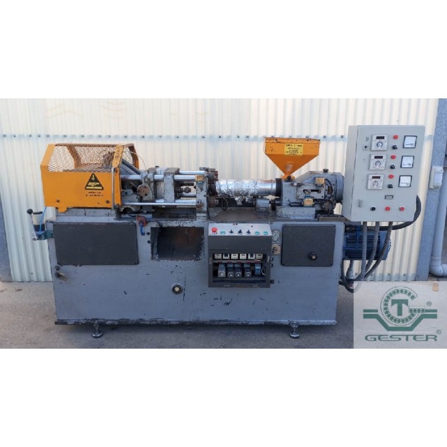 Injection Molding Machine