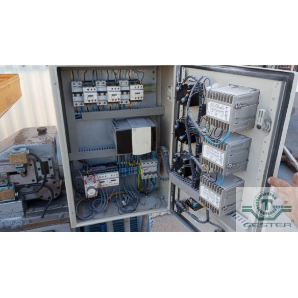 Injection Molding Machine