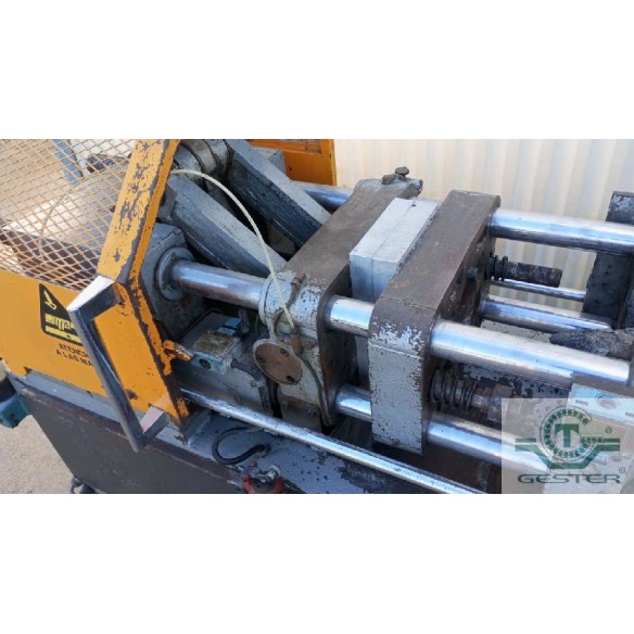 Injection Molding Machine