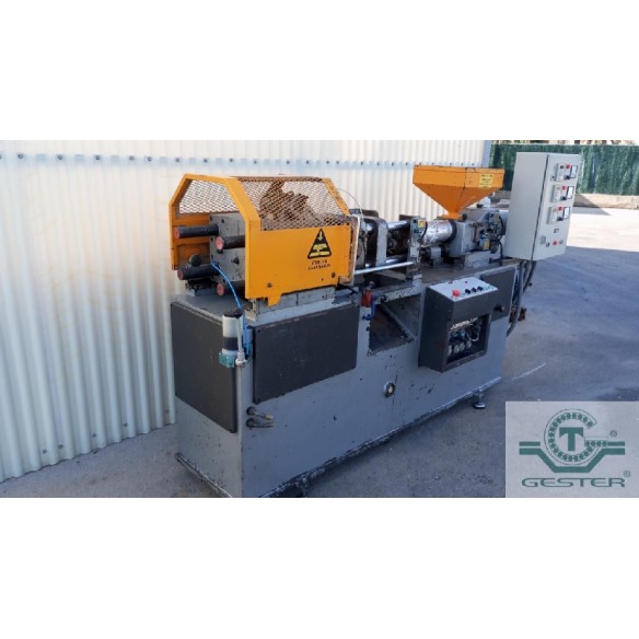 Injection Molding Machine