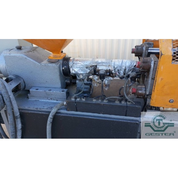Injection Molding Machine