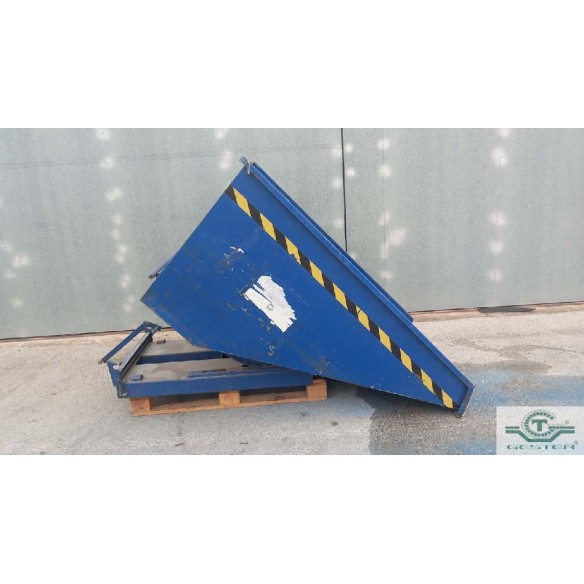 Tilting Hopper