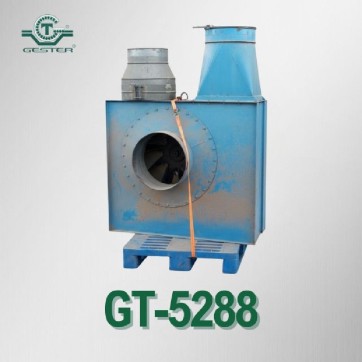 Vacuum conveyor for solid materials