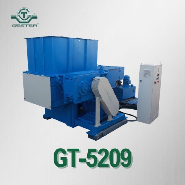 Single-shaft plastic shredder