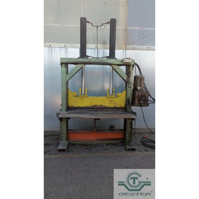 Hydraulic shear (guillotine)