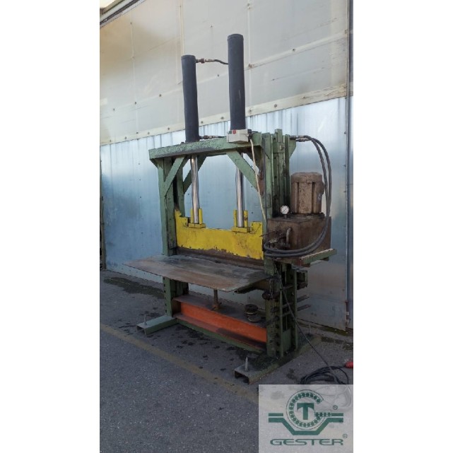 Hydraulic shear (guillotine)