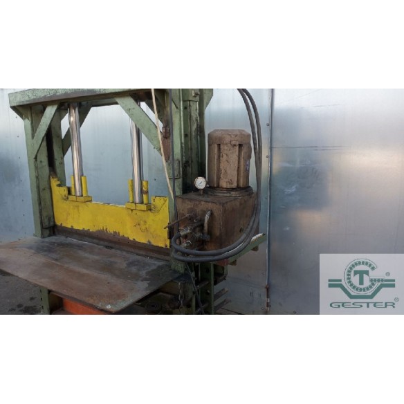 Hydraulic shear (guillotine)