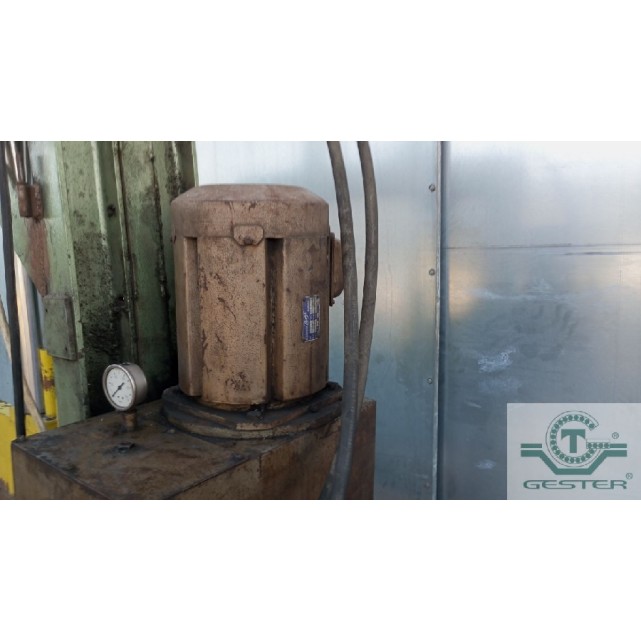 Hydraulic shear (guillotine)