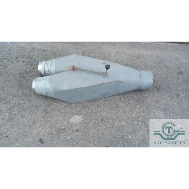 Material suction delivery Y-piece
