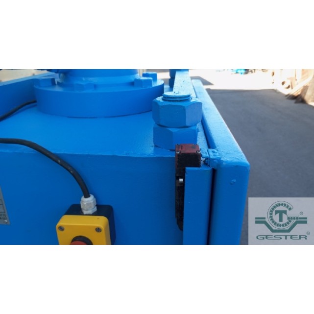Hydraulic press