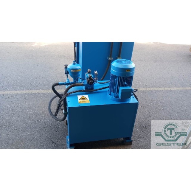 Hydraulic press
