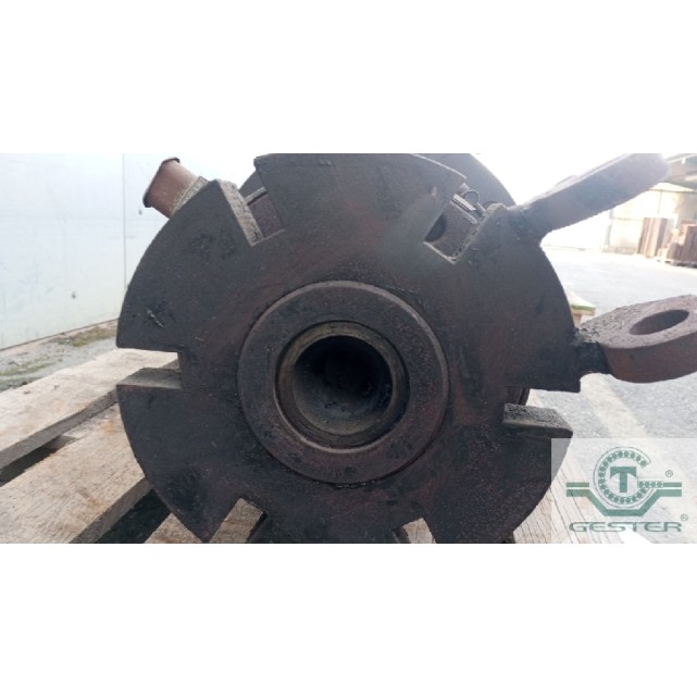 Tête pour fabrication de tuyaux en PE