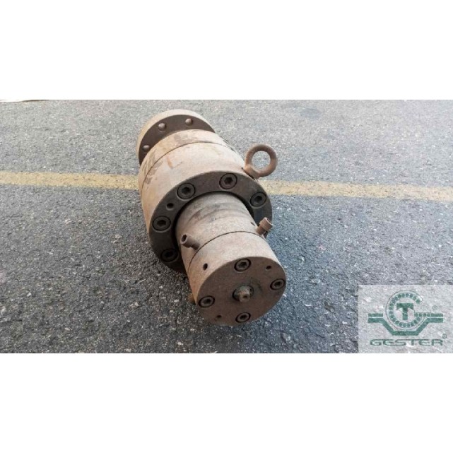 Tête pour fabrication de tuyaux en PE