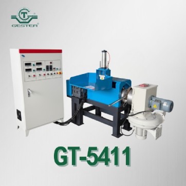 Pelletizing extruder