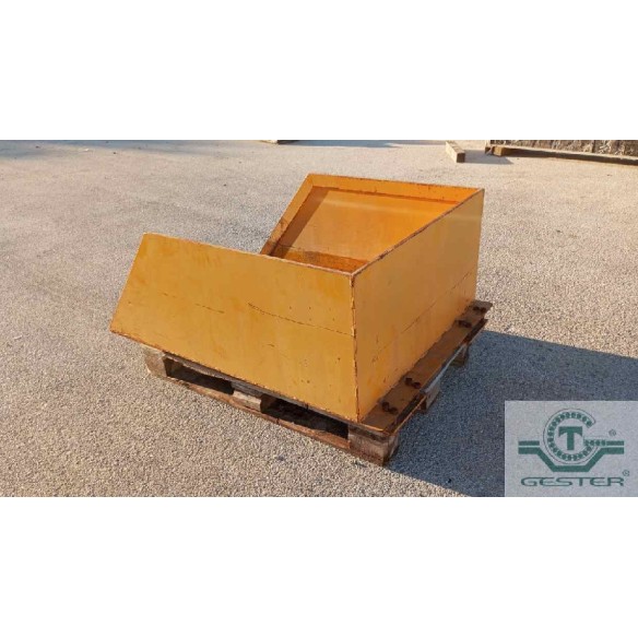 Hopper for forklift truck