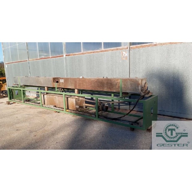 Two stainless steel tanks  2,85 m