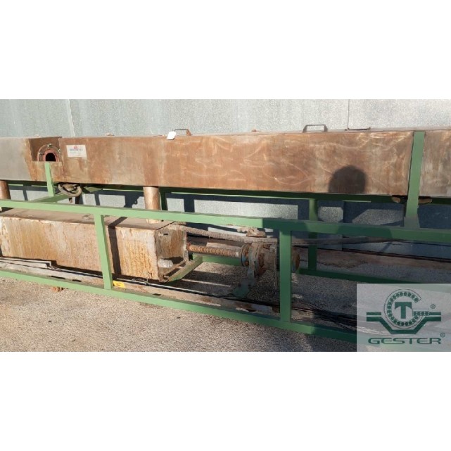 Two stainless steel tanks  2,85 m
