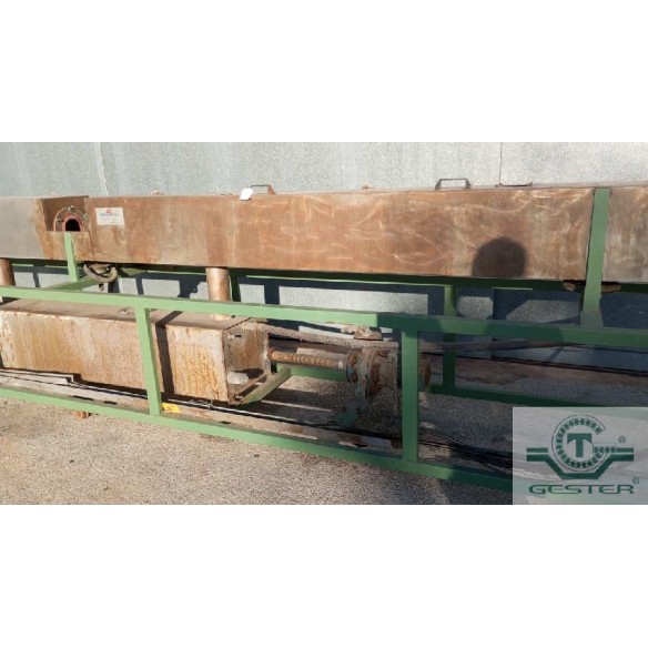 Two stainless steel tanks  2,85 m