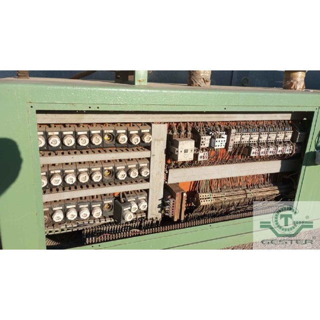 Two tanks for pipe cooling and vacuum