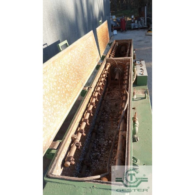 Two tanks for pipe cooling and vacuum