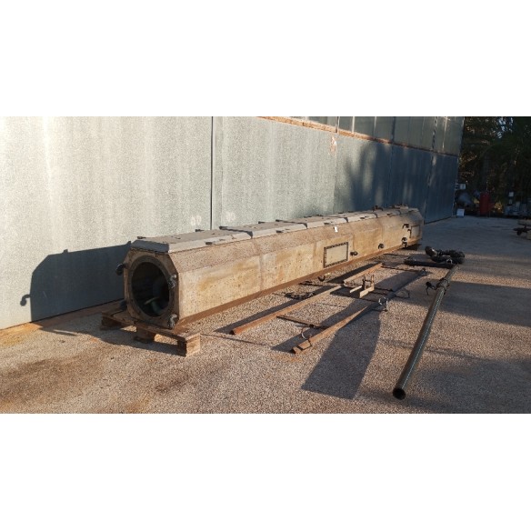 Vacuum cooling tank