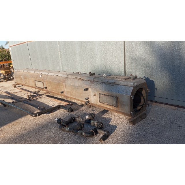 Vacuum cooling tank