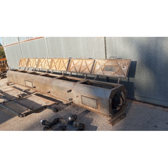 Vacuum cooling tank
