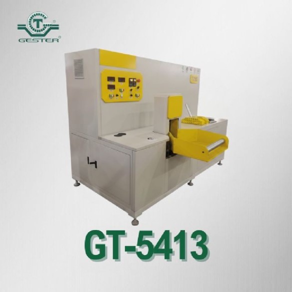 Pelletizing extruder
