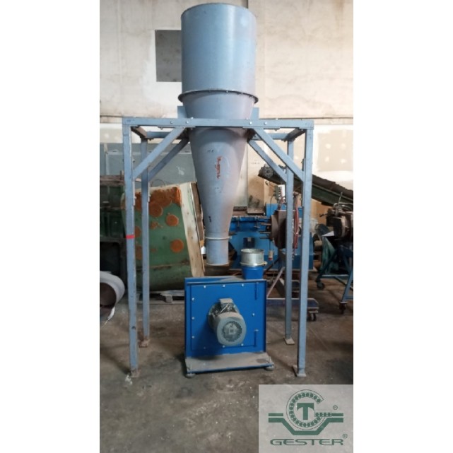 Continuous plastic agglomerator