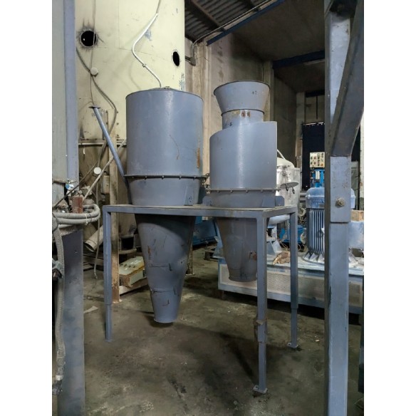 Continuous plastic agglomerator