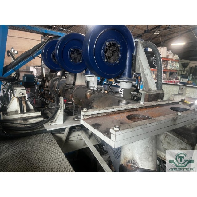 Machine par soufflage