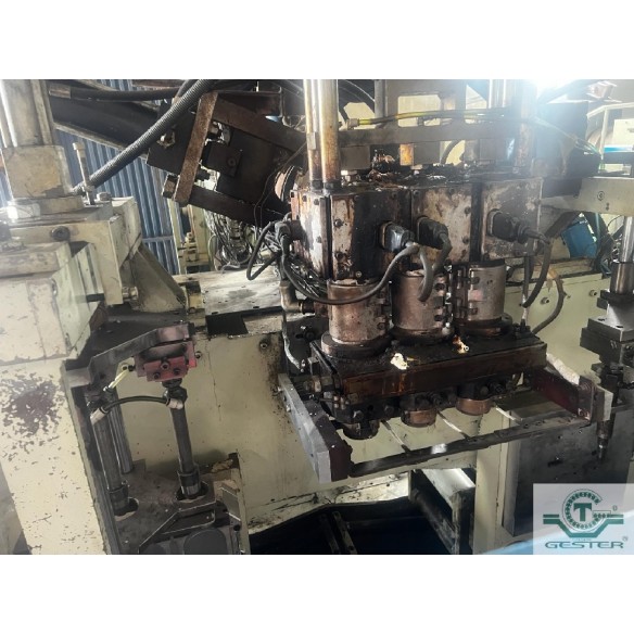 Machine par soufflage