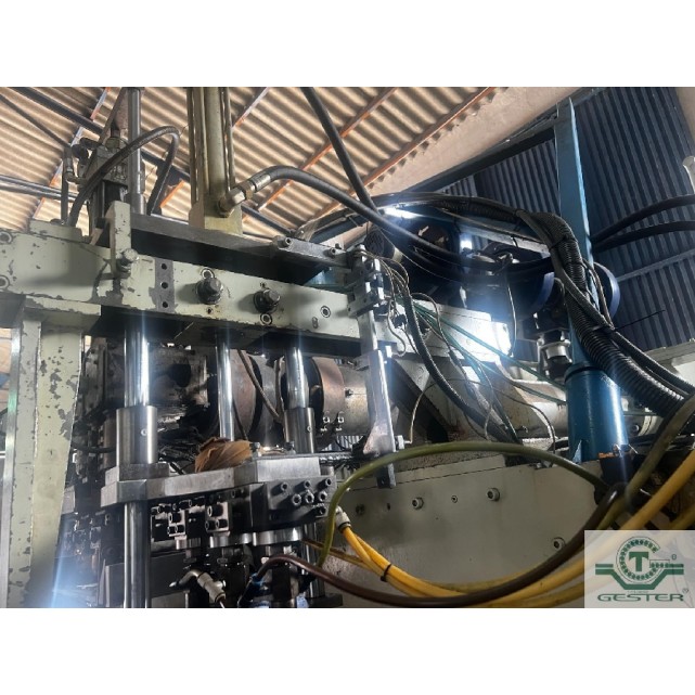 Machine par soufflage