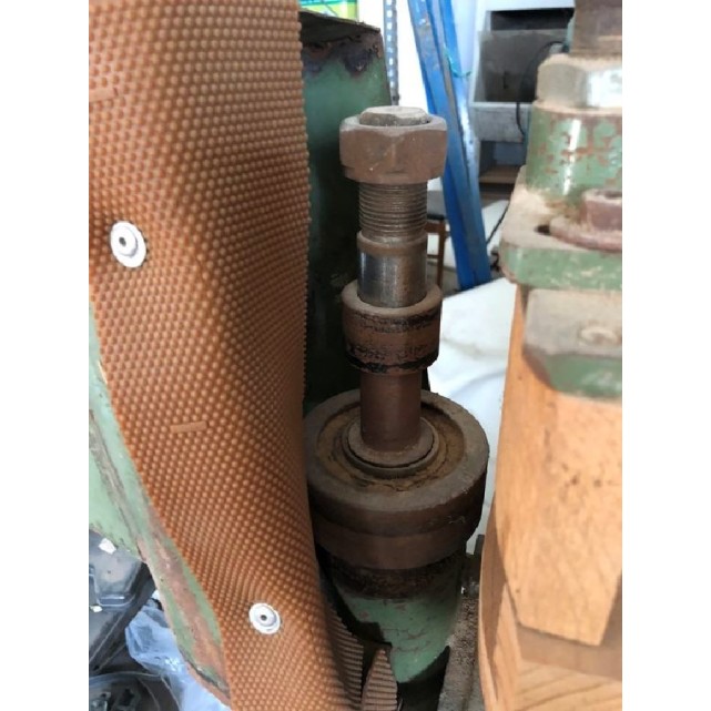 Machine de fabrication de coin de chaussure
