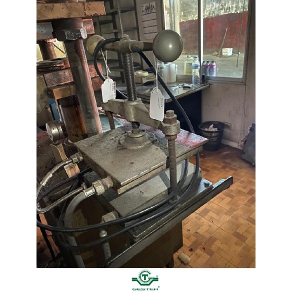 Manual press