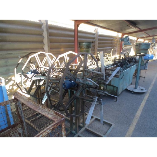 Dripper insertion machine