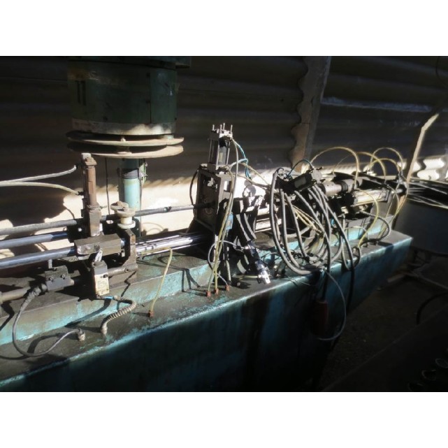 Dripper insertion machine